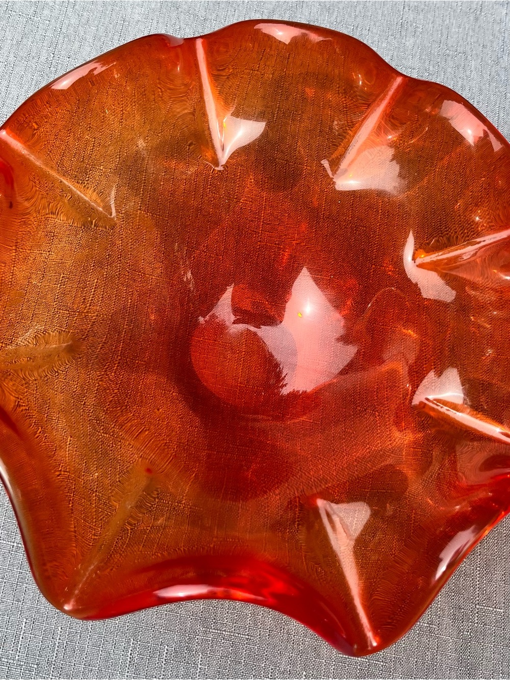 Vintage Amberina Red Orange Ruffled Art Glass Bowl MCM Centrepiece - Picture 15 of 16